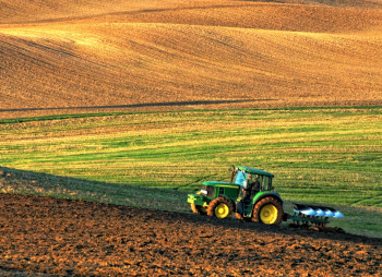 Государственная поддержка и субсидирование сельхозпроизводителей, фермеров и предприятий АПК